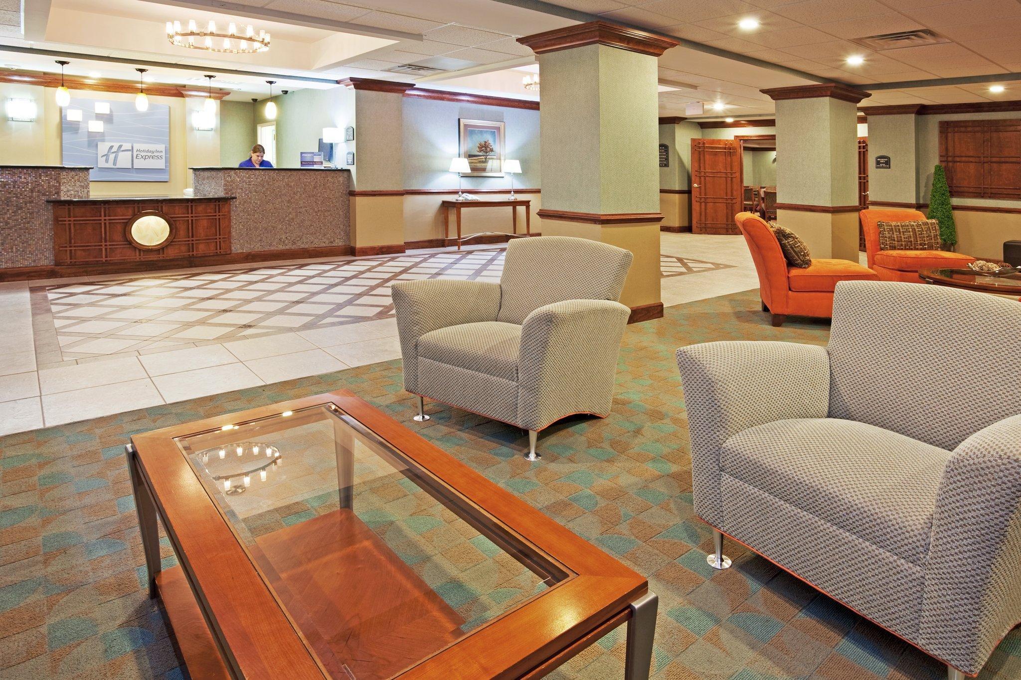 Holiday Inn Express Hotel And Suites Petersburg - Fort Lee, An Ihg Hotel Екстериор снимка